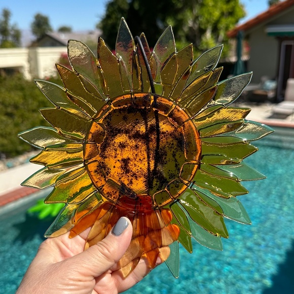 Fused glass sun catcher or wall hanging - 8x8 inches - sunflower - HANDMADE - Picture 6 of 6